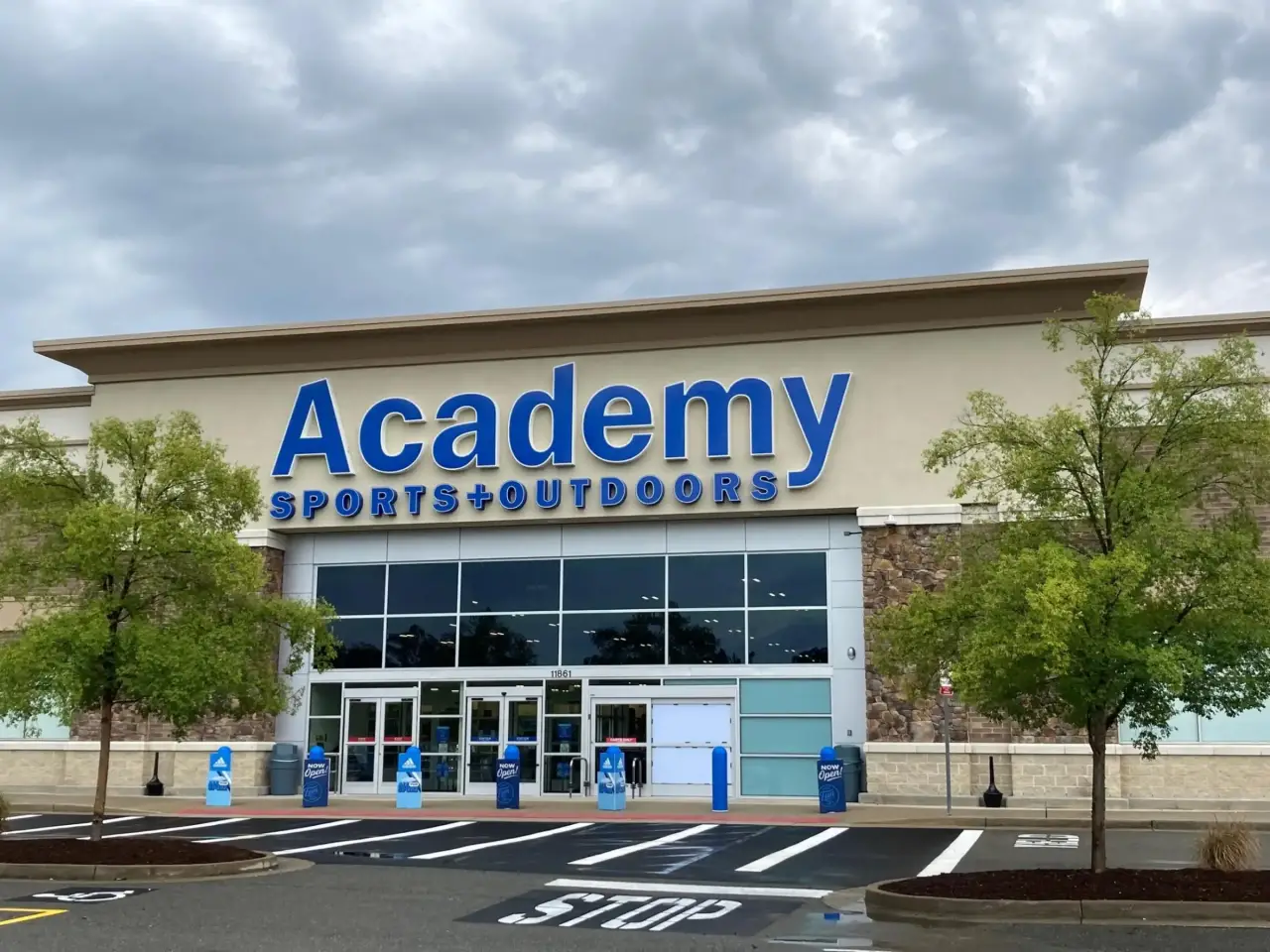 Academy Sports + Outdoors Opens First Store in Virginia img#1