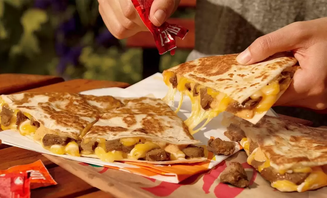 THE COLLAB YOU'VE BEEN CRAVING: TACO BELL® INTRODUCES NEW BEYOND CARNE ASADA STEAK™
