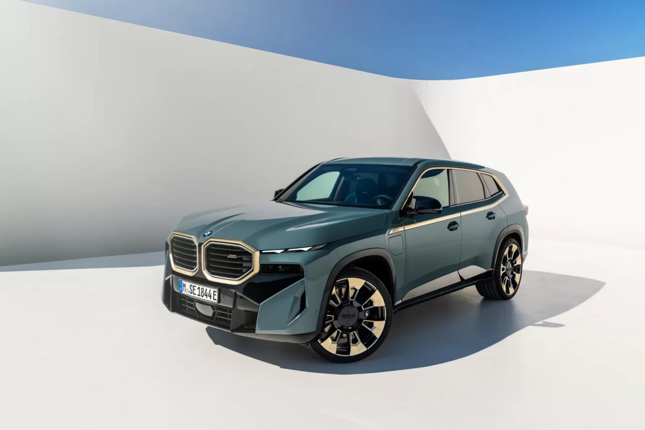 The first-ever BMW XM high performance SUV img#1