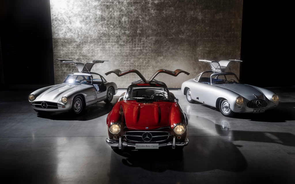  The tradition of the Mercedes-Benz SL