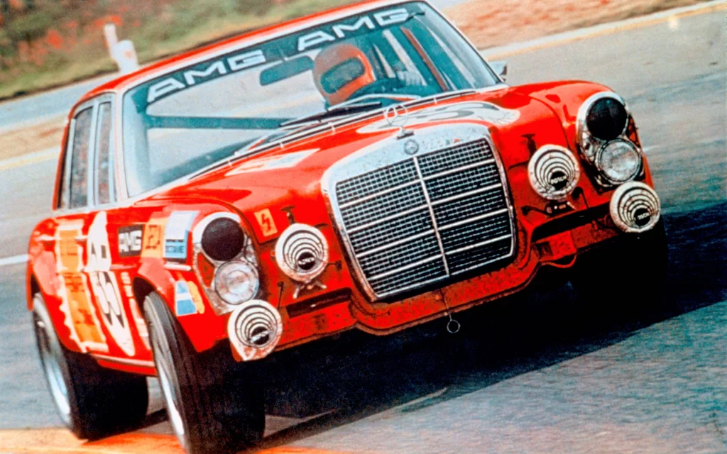 De 300 SEL 6.8 zorgde in 1971 voor het eerste grote AMG-succes