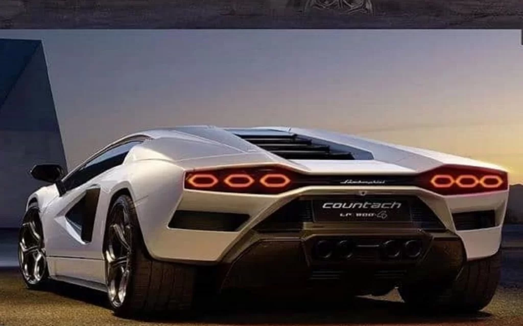 Foto's van de nieuwe 2021 Lamborghini Countach lekken online